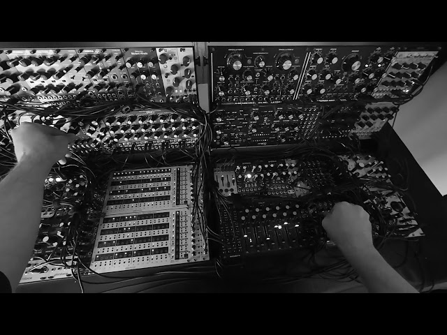 Modular Techno Improv // Groove/Hypnotic // 141 BPM // Vhikk X // Moog // Macbeth // Collide 4