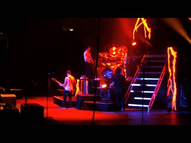 (2009) The Rev's last drum solo [+HQ-sound/multicam]