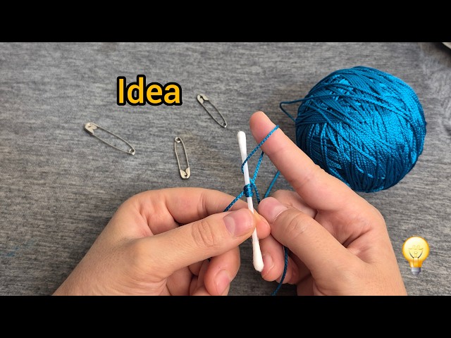 Macrame DIY  : Clothes hanger with just a safety pin, earwax, and thread