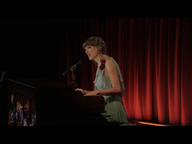 Taylor Swift Performance - The Icon Sessions at the Grammy Museum