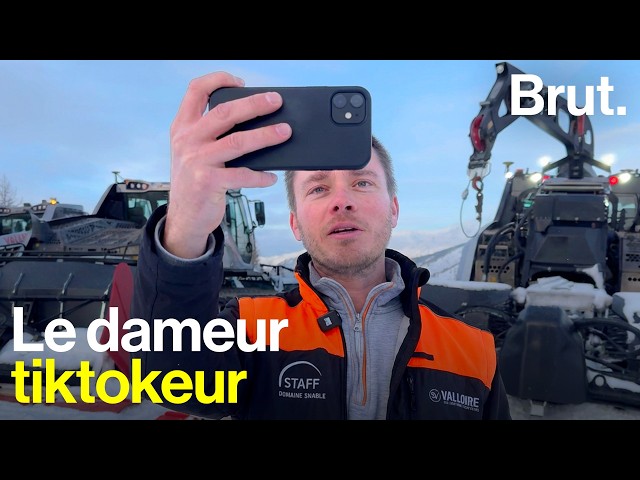 Son bureau ? À 2000 mètres d'altitude sur les pistes de ski