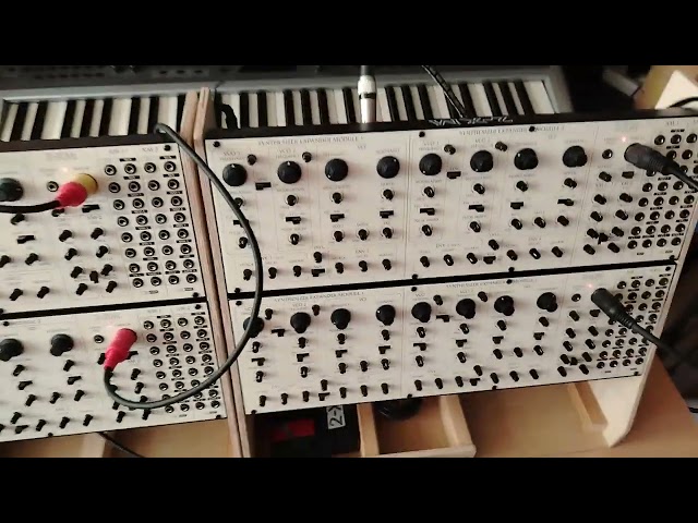Behringer 2-XM x 4 modules multi voice sequence !