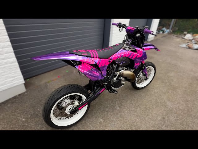 Conducción cruda de una KTM 125 EXC (ASMR 2T)