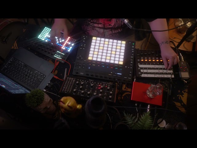 Living With Mistakes #28 Ambient Improv - Push 2 - Play+