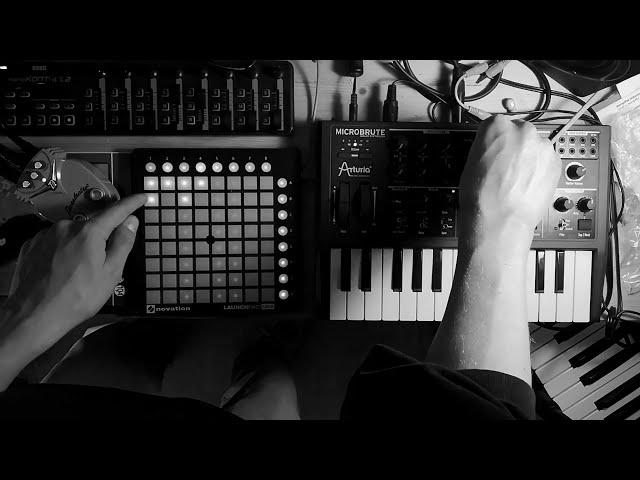 Ableton improvisation no. 1 (Launchpad(95), Microbrute and delay jam)