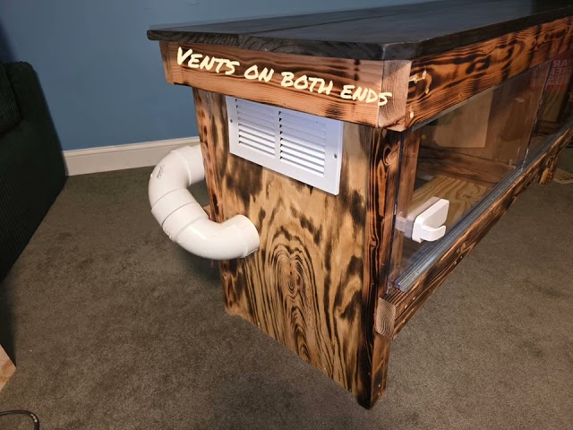 Double Snake enclosure