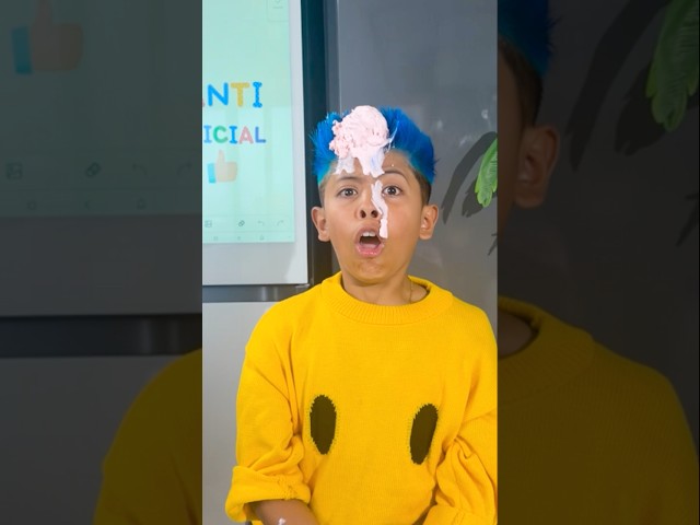 A SANTI LE CAE HELADO EN LA CABEZA