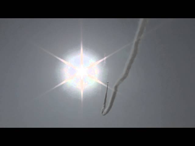 ブルーインパルス　ドラマ「空飛ぶ広報室」の主題歌「Contrail ／ 安室奈美恵」