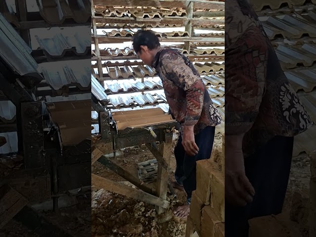 rough process of making waterproof roof tiles #trending #creative #construction #amazing #explore