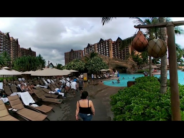 10-02-17 walking through the pools in Aulani
