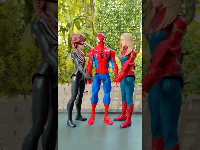 Spiderman is being fought over #marveltoys #spiderman #actionfigures