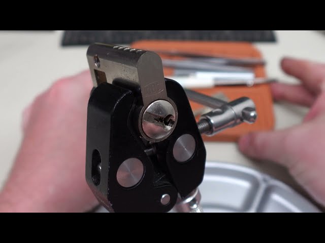 Dom RS8 Picked and Gutted [14]