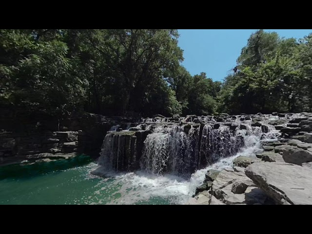 water falls relaxation therapy in virtual reality