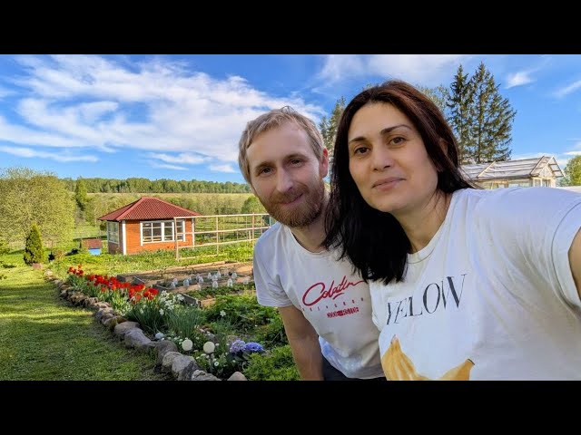 Работа на два дома. Жизнь в деревне. 
