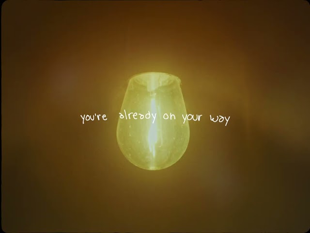 Evan Honer & Medium Build - pull me out (lyric video)