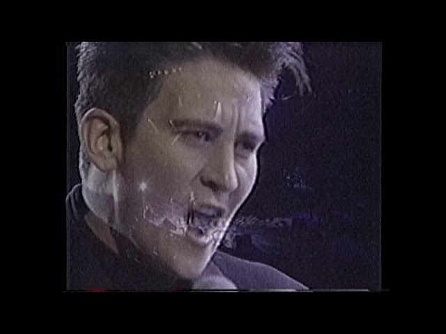 k. d.  lang - Crying - Roy Orbison Tribute 2/24/90 Universal Ampitheater