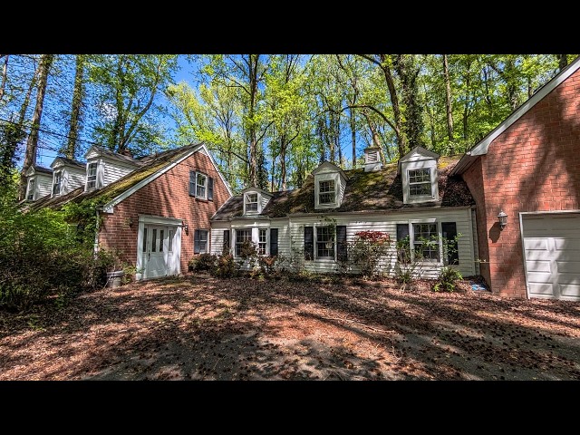 Heartbreaking ABANDONED Mansion With 2 Floor Library (EVERYTHING Left Inside)