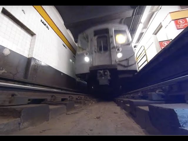 Approaching Subway Train in 360