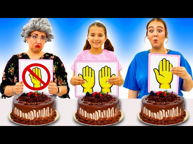 Who Eats More? NO HANDS vs ONE HAND vs TWO HANDS! Ruby and Bonnie