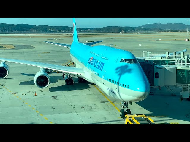 Korean Air Boeing 747-8i Economy Class | Seoul Incheon - Hong Kong | KE613