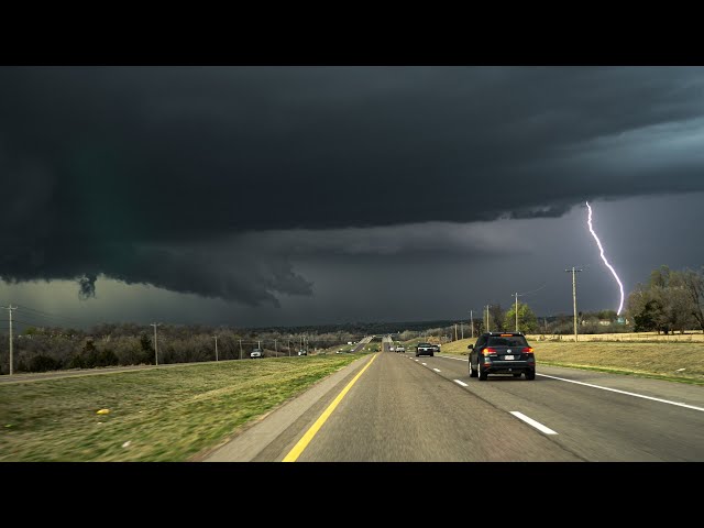 Tornado Producing Supercell Heads Straight for Oklahoma City