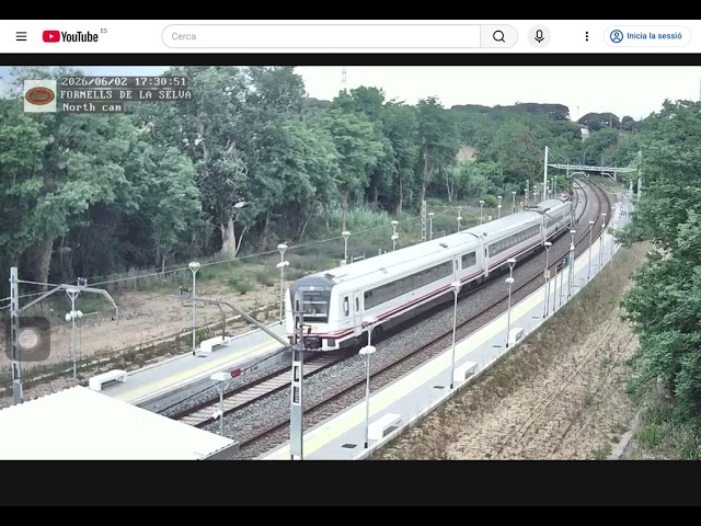 Estació de Fornells de la Selva 2-6-2026, pas de Renfe 448.@Asafegi 