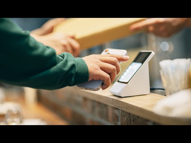 The pros and cons of using a digital wallet