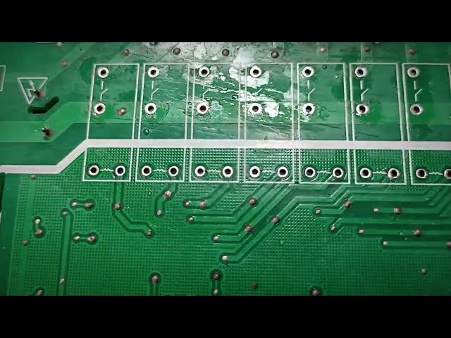 Así lavo una #pcb #midea con #cortocircuito. #mantenimiento y limpieza profunda, como nueva!.