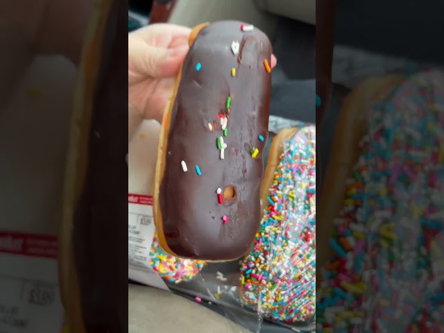trying out grocery store donuts lol #donut#mukbang