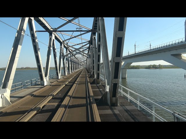Train cab ride; Rotterdam (Waalhaven Zuid yard)-Venlo (20250412)