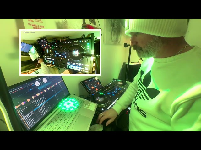 First multicam dj set playing some tech house 