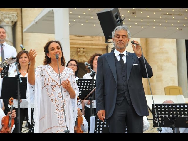 Noa (Achinoam Nini) and Andrea Bocelli - Beautiful that Way - in Vatican City