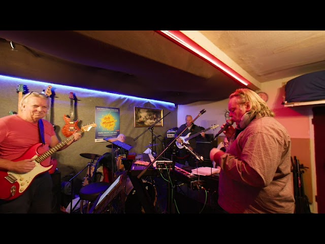 RetroNEO Probe vom 23 11 25 Song v.H.Freischlader VR180 8k