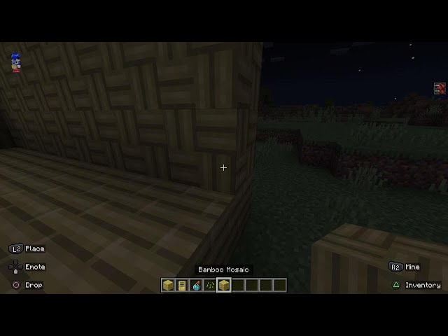 Making a simple house in Minecraft