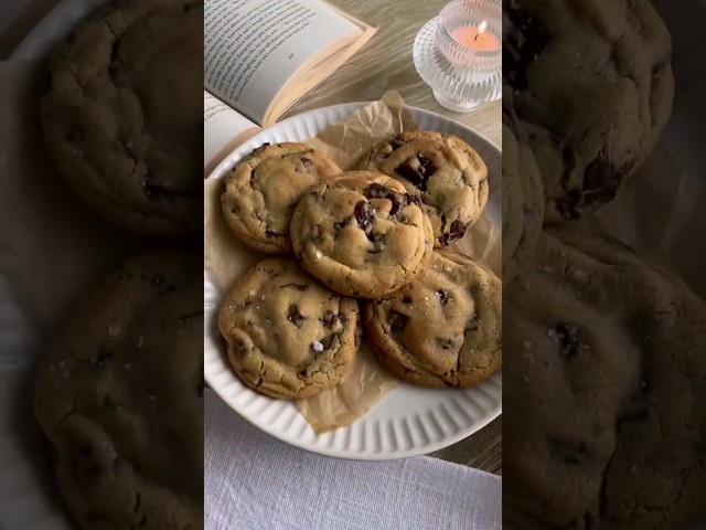 Small batch chocolate chip cookies🍪, recipe is on my page  #baking #chocolatechipcookies #easyrecipe