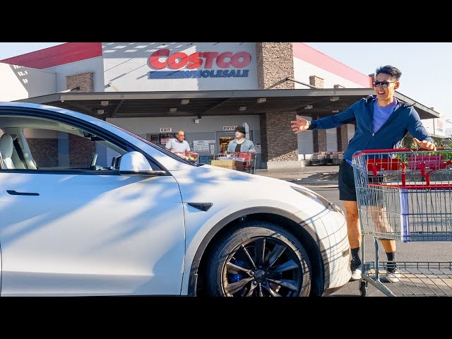 I Tested Tesla's Actually Smart Summon in Real Life…