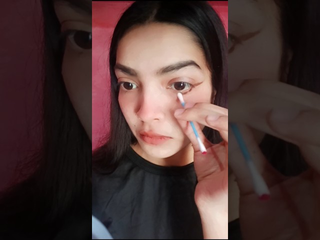 Smokey eye makeup tutorial🔥 #trending #makeup #hack #eyemakeup #tutorial #beauty #hacks #shorts #fyp