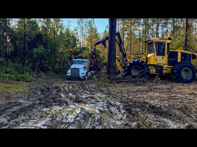 Muddy Roads, Log Trucks Bogged Down, Starting New Tract, Playing With Fire & 718E Ride