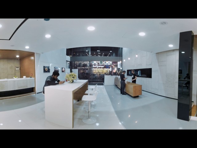 The OnePlus Experience Store in 360 Degrees