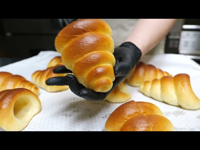 Korea Food - Amazing and Variety of Cream Horn Baking Process in Seoul Korea 서울맛집 연남 유니크혼 소라빵