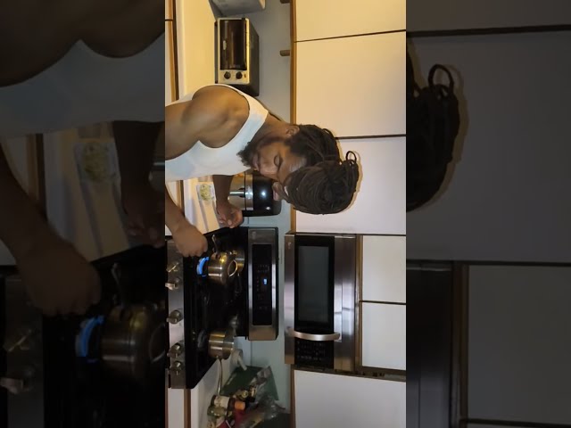Late Night Cooking 🔪 Nah go a mi bed hungry! Patois Voice! come join me! #cooking