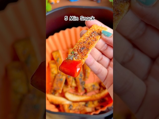 5 Min Chilli Herb Bread Fries That Hit Hard🔥 #shorts #trending
