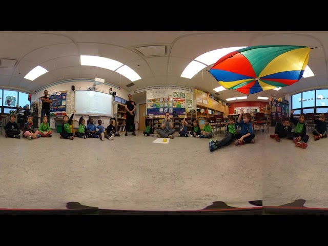 Exercice de programmation à la maternelle, avec Denis Labelle, enseignant à l'école Paul Jarry