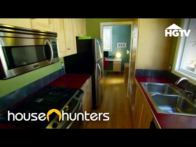 Livin' Tiny in the Orchard | Tiny House Hunters | HGTV