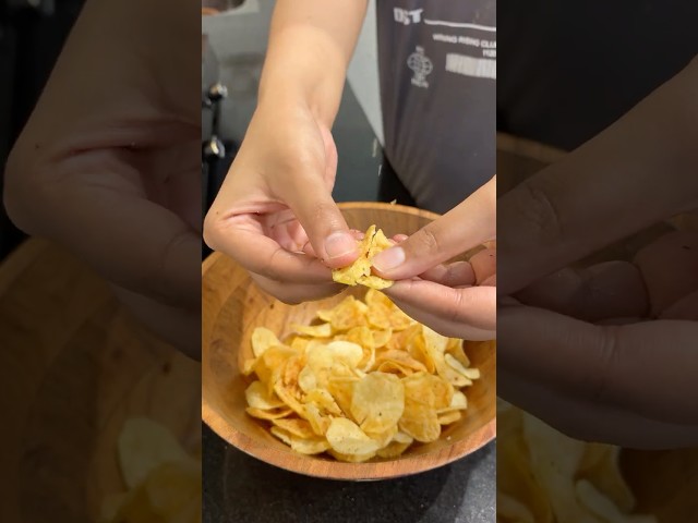**100 chips challenge😵‍💫🤥** #food #shorts #trending #recipe #viral #easy #cooking #fun #ytshorts