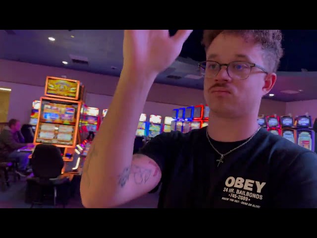 Stupid Person Leaves A Bunch Of VALUABLE Coins In THIS SLOT MACHINE!