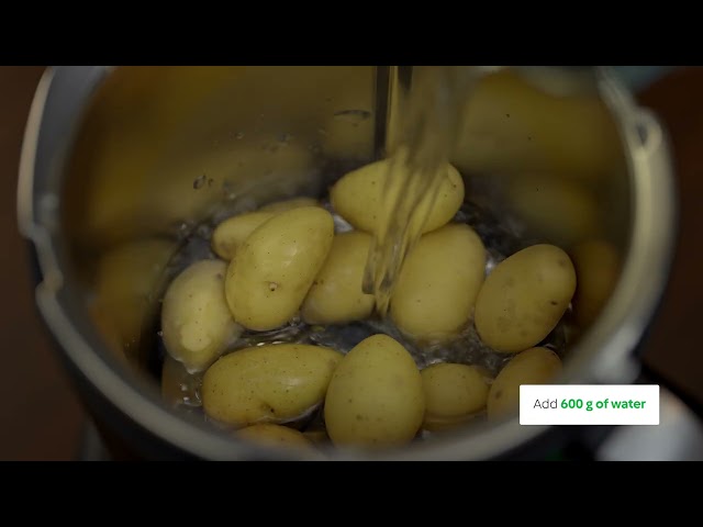 TM7 + Blade Cover & Peeler How to - Peeling vegetables
