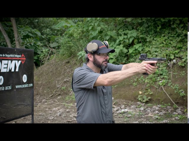 Cambio Cargador de Emergencia en Pistola. Academia ACSI
