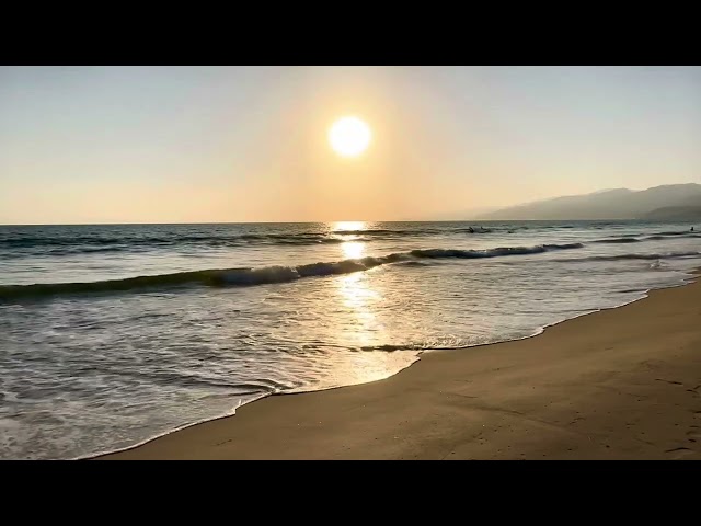 Relieve Stress with 11 minutes Beach Meditation!🧘‍♂️ Sunset Ambience and Relaxing Ocean Wave Sounds