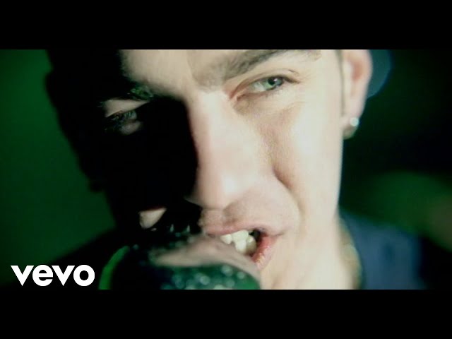 Three Days Grace - I Hate Everything About You (Official Video)